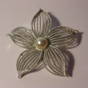 "Vtg Sarah Coventry Moonflower Brooch 1960s Era "
